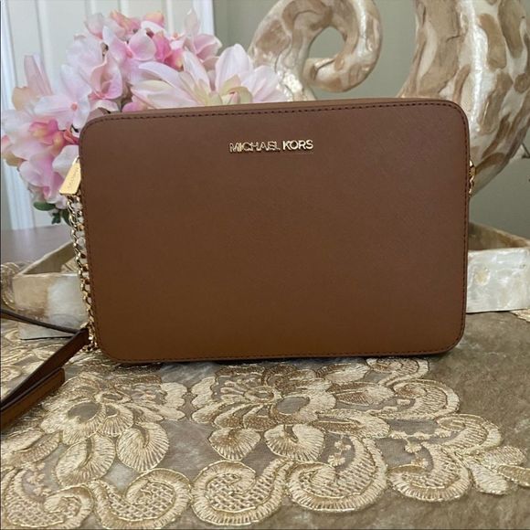 Michael Kors brown crossbody - Picture 4 of 8